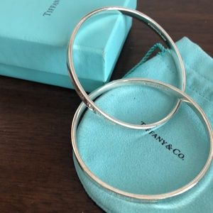 Tiffany & co interlocking bangle bracelet